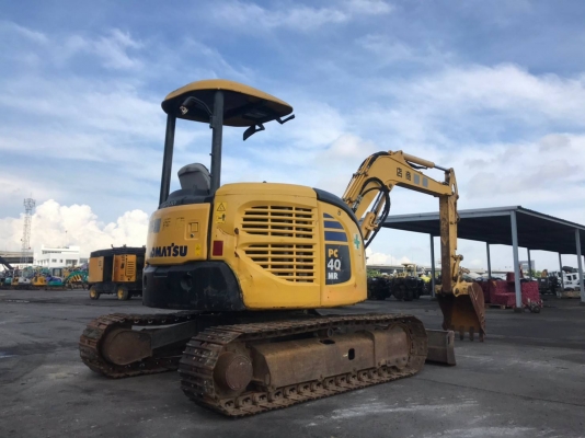 ขายKOMUTSU PC40mR-3 สวย น่ารัก สภาพพร้อมใช้ ถูกๆๆๆ:-))