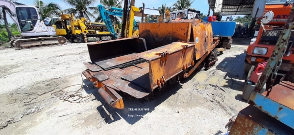 FROM JAPAN ขายถูกด่วนๆรถปูยาง HANTA  F31C แทรคเหล็กก็อปยาง , ปูยางได้กว้างถึง 3.10 เมตร