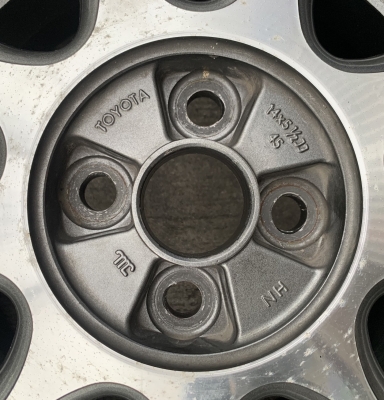 ล้อแม็ก 4รู100 Toyota (Made in Germany) ขอบ 14 สีเทาหน้าเงา แถมยาง 185-65-14 ปี 13 ล้อแม็ก 4รู100 Toyota (Made in Germany) ขอบ 14 สีเทาหน้าเงา แถมยาง 185-65-14 ปี 13