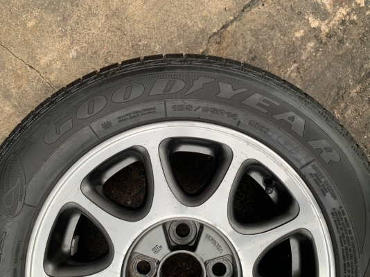 ล้อแม็ก 4รู100 Toyota (Made in Germany) ขอบ 14 สีเทาหน้าเงา แถมยาง 185-65-14 ปี 13 ล้อแม็ก 4รู100 Toyota (Made in Germany) ขอบ 14 สีเทาหน้าเงา แถมยาง 185-65-14 ปี 13