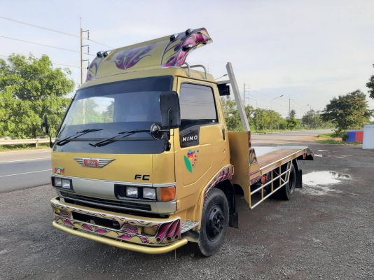 ขายครับ. Hino 6 ล้อ FC 120 แรง พื้นต่อใหม่ ราคา 340,000 สนใจ 089-5367218 081-4252943