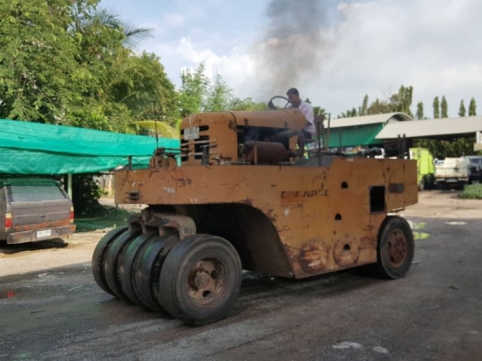 รถบดWATANABE