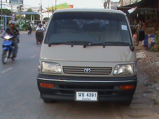 รถตู้มือสอง