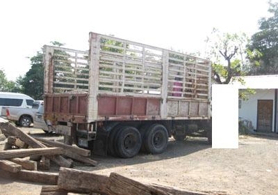 Hino F18 สิบล้อเพลาเดียว มีกระบะแต่ยังไม่ได้ยกขึ้น ห้างแท้เดิม โทร 088-4501277