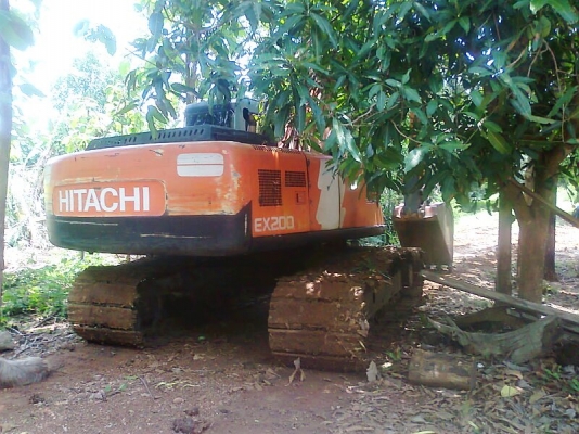 ขายด่วน  รถแบคโฮ HITACHI EX200-3 เอวแน่น ช่วงล่างสวยมาก ไฟฟ้าตัด แอร์เย็น รถสวยแจ่ม ในราคาจิ๊บ ๆ พร้อมใช้งาน เครื่องเดิม ปั้มเดิม สภาพสวย พร้อมใช้งานได้ดีเยี่ยม.