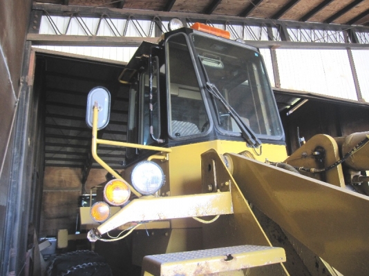 ขายรถตัก  Caterpillar 936 สภาพพร้อมใช้งานค่ะ (รถอยู่ที่ญี่ปุ่น) สนใจโทรเลยค่ะ 087-3310254 ค่ะ