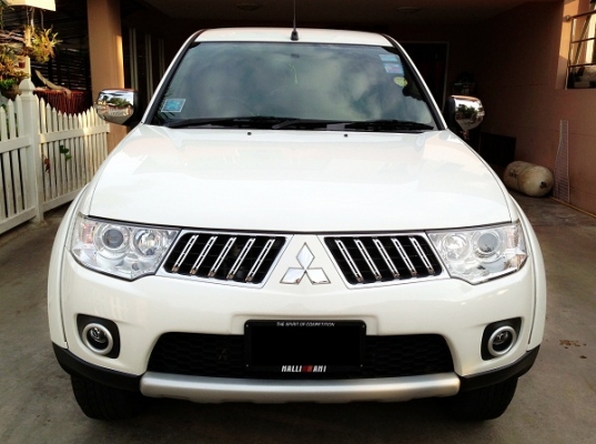 ขายดาวน์ถูกมาก Mitsubishi Pajero Sport 2.4GLS 2012+LPG สีขาวมุก เกียร์ธรรมดา เครื่องเบนซิน 2400cc