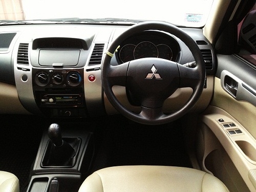 ขายดาวน์ถูกมาก Mitsubishi Pajero Sport 2.4GLS 2012+LPG สีขาวมุก เกียร์ธรรมดา เครื่องเบนซิน 2400cc