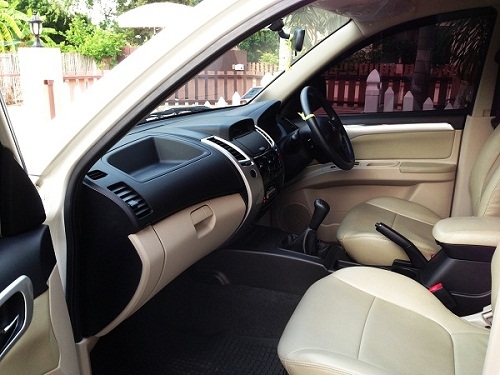 ขายดาวน์ถูกมาก Mitsubishi Pajero Sport 2.4GLS 2012+LPG สีขาวมุก เกียร์ธรรมดา เครื่องเบนซิน 2400cc