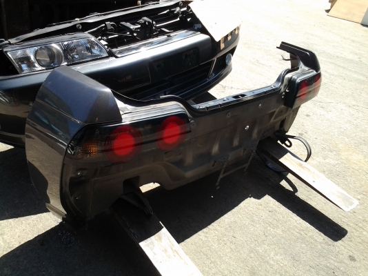 ขายหัว-ท้าย ตัดสอก GTR R32  กำลังใส่ตู้มาเมืองไทย