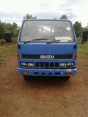 รถบรรทุก 4 ล้อ ยี่ห้อ ISUZU รุ่น NKR//ติดต่อเจ้าของโดยตรง คุณสุเมธ โทร.081-252-8313