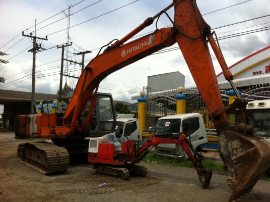 HITACHI EX200