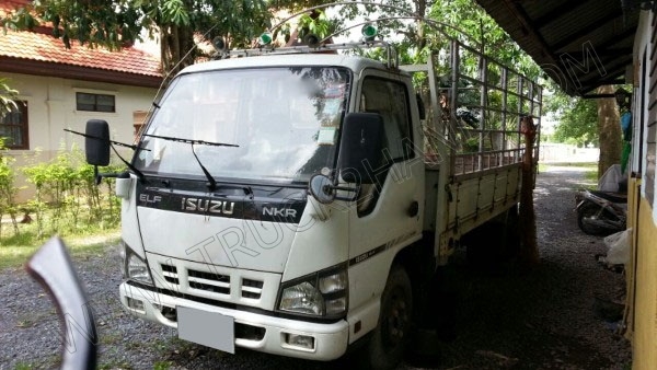 รถบรรทุก 6 ล้อ ยี่ห้อ ISUZU รุ่น NKR