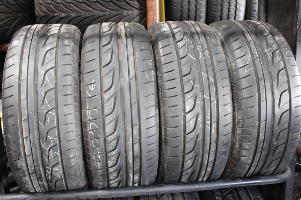 ขายยางบริดโตน RE001  225-55-16  ปี10 ยางเก่าเกบ ดอกเหมือนเบิกไหม่ ถูกๆ