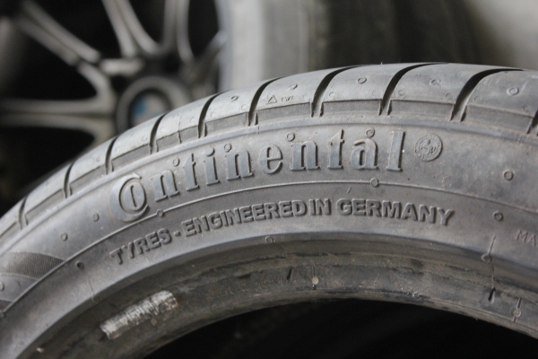 ขายยาง CONTINENTAL 195-50-16  ดอกเหมือนเบิกไหม่ ยกชุด  ถูกๆ
