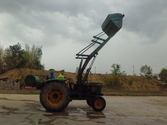 ขาย รถตัก JOHN DEERE ตักเกียบตัน แขนยาว ประหยัดน้ำมันมาก