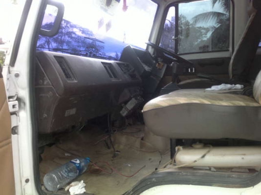 รถอิซูซุ 6 ล้อดั้ม FTR11FY - K 165 แรงม้า สนใจติดต่อ 081 - 6079515 รถอิซูซุ 6 ล้อดั้ม FTR11FY - K 165 แรงม้า สนใจติดต่อ 081 - 6079515