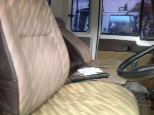 รถอิซูซุ 6 ล้อดั้ม FTR11FY - K 165 แรงม้า สนใจติดต่อ 081 - 6079515 รถอิซูซุ 6 ล้อดั้ม FTR11FY - K 165 แรงม้า สนใจติดต่อ 081 - 6079515