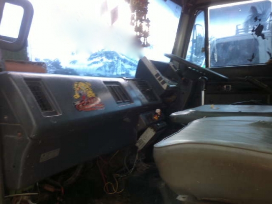 รถอิซูซุ 6 ล้อดั้ม FTR 195 แรงม้า สนใจติดต่อ 081 - 6079515 รถอิซูซุ 6 ล้อดั้ม FTR 195 แรงม้า สนใจติดต่อ 081 - 6079515