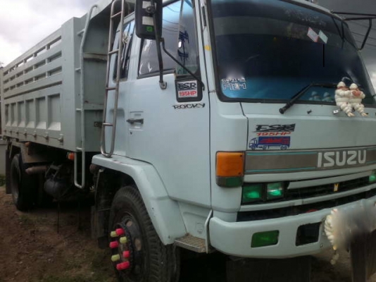 รถอิซูซุ 6 ล้อดั้ม FTR 195 แรงม้า  สนใจติดต่อ 081 - 6079515
