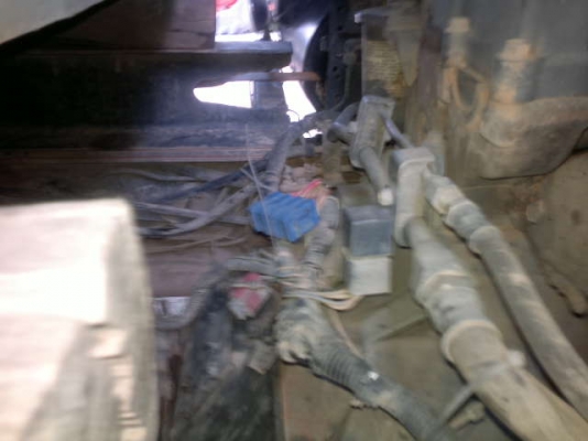 รถอิซูซุ 6 ล้อดั้ม FTR 195 แรงม้า สนใจติดต่อ 081 - 6079515 รถอิซูซุ 6 ล้อดั้ม FTR 195 แรงม้า สนใจติดต่อ 081 - 6079515