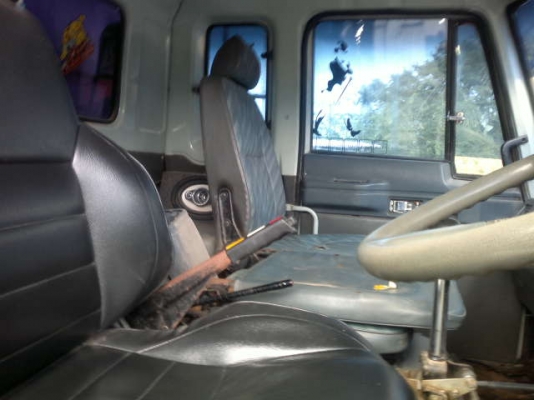 รถอิซูซุ 6 ล้อดั้ม FTR 195 แรงม้า สนใจติดต่อ 081 - 6079515 รถอิซูซุ 6 ล้อดั้ม FTR 195 แรงม้า สนใจติดต่อ 081 - 6079515