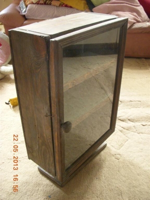 ขายตู้โชว์เล็กไม้ รุ่นเก่า