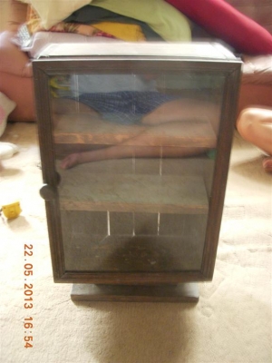 ขายตู้โชว์เล็กไม้ รุ่นเก่า