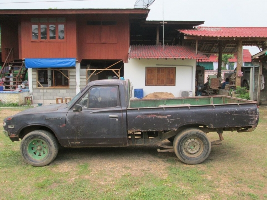 ขาย DATSUN 620 เครื่อง1500 เกียร์คอ เดิมๆ 5 ขอไฟนอนทะเบียนเต็ม นนทบุรี บางใหญ่