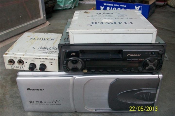 ตู้ไพโอเนีย ติดรถยนต์ กล่อง12แผ่นแปลงหัวอ่านเป็นVCDมีปรีไมร้องเพลงได้