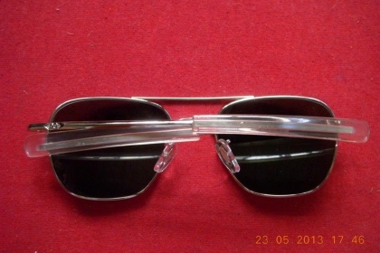 ขายเหมาแว่นตา rayban made in italy 2 อัน และ  AO 1 อัน