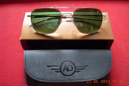 ขายเหมาแว่นตา rayban made in italy 2 อัน และ  AO 1 อัน