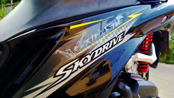 (หัวฉีด) SKYDRIVE 2012 ดำ ลายล่าสุดเลย ของครบๆ ขายถูกๆ ต่อรองได้เป็นพัน