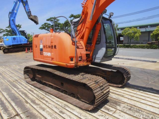 ฮิตาชิ   EX135US  รถเก่านอกพร้อมใช้
