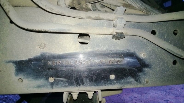 รถอิซูซุ 6 ล้อ ตู้แห้ง 150 แรงม้า ปี 51  รถวิ่ง 12x,xxx กม.  สนใจติดต่อ 081 - 6079515