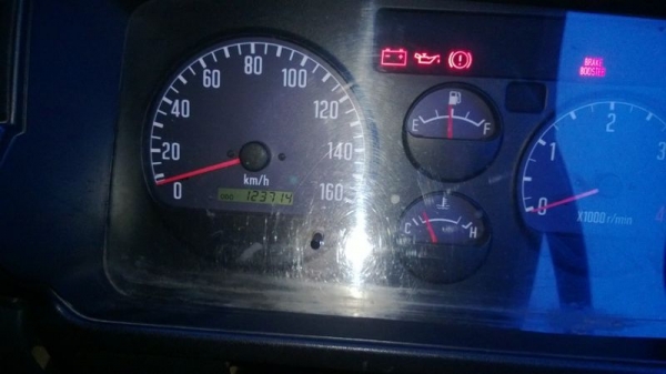 รถอิซูซุ 6 ล้อ ตู้แห้ง 150 แรงม้า ปี 51  รถวิ่ง 12x,xxx กม.  สนใจติดต่อ 081 - 6079515