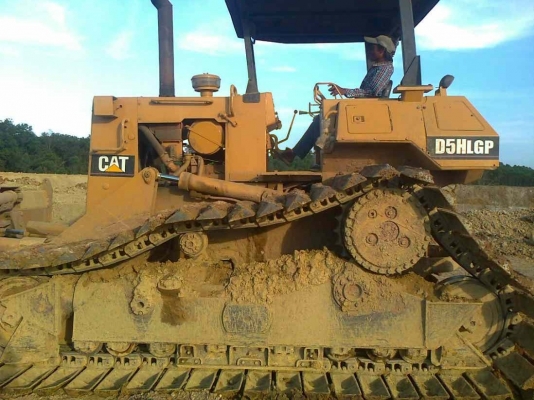 Catterpillar D5H เกียร์ทอค ตีนเป็ด