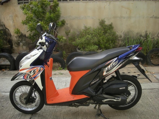 click 125i หัวฉีด ปี2012 สีขาวส้มน้ำเงิน เดิมๆ click 125i หัวฉีด ปี2012 สีขาวส้มน้ำเงิน เดิมๆ