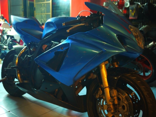 Gsx750 ใส่แฟริ่ง k7 คาร์บูแฟลตสไลด์ แรงสุดๆ ท่อสูตรโยชิออกตูด inv เอาไปเลย