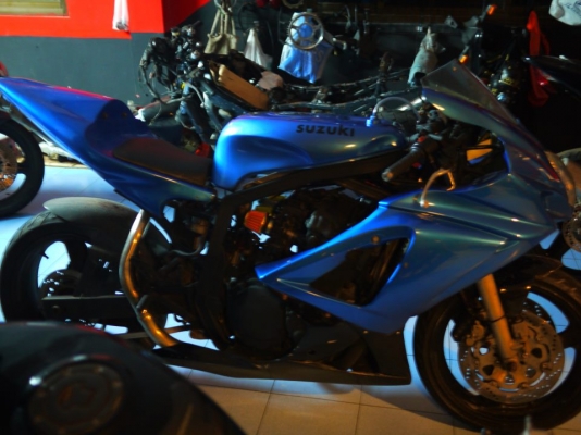 Gsx750 ใส่แฟริ่ง k7 คาร์บูแฟลตสไลด์ แรงสุดๆ ท่อสูตรโยชิออกตูด inv เอาไปเลย