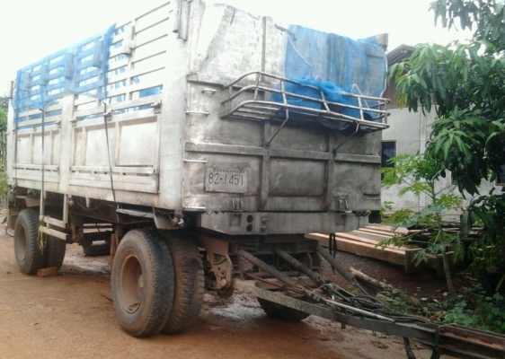 ขายด่วน ลูกพ่วง 2 เพลาไม่ดั๊มพ์ กระบะเหล็กคอกสูงเกษตรความยาว 6.20 เมตรสภาพสวย ช่วงล่างแน่นยางสภาพดี 8 เส้นประมาณ 70\% พร้อมบรรทุกพร้อมใช้งาน เอกสารทะเบียนภาษีครบถูกต้องพร้อมโอน ราคาต่อรองได้ครับ