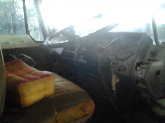 ขาย 10ล้อ2เพลาดั๊ม HINO F-17 เครื่องเดิมEH700 168HP แห้งดีไม่เยิ้ม เกียร์เดิมเข้าง่ายไม่หลุด ช่วงล่างแน่น คัสซีเดิมๆสวย ไม่ผุไม่ดาม สโลวเดิม กระบะดั๊มเหล็กสภาพดี มีผุนิดๆ หัวบางเดิมภายในดี คอนโซลครบ ยางดี5เส้น อีก5เส้นพอใช้ พร้อมใช้ พร้อมลุยงาน ราคาต่อรอง