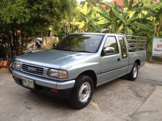 ISUZU หน้าหนู มือแรก สภาพสวย ติดต่อ 0925412212