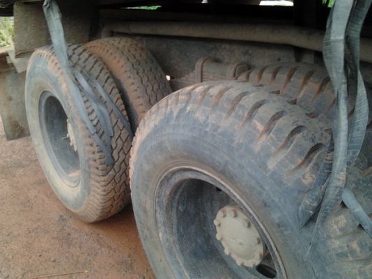 ขาย 10ล้อ2เพลาดั๊ม ISUZU ROCKY240โบ แม่2เพลาดั๊มFXZ23NFY หัวขาว วางเครื่อง6SD1 โบนอก 240 แห้งๆแรงจัด ไม่มีเยิ้ม เกียร์อีตั้น ช่วงล่างแน่น คัสซีใหญ่สวย ไม่ผุไม่บวมไม่ดาม กระบะดั๊มข้างเนียมสภาพดี หัวบางดี ภายในดี กระจังหน้ามีให้ ยางดี10เส้น พร