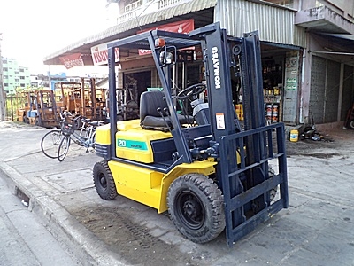 ขายรถยกโคมัสสึ 2 ตัน รุ่น11 เครื่องเบนซิน กระบอกคู่ เสาสูง 3 เมตร พวงมาลัยเพาเว่อร์ สีเดิมจากนอก นำเข้าจากญี่ปุ่น ใช้งานได้ทันที ขายรถยกโคมัสสึ 2 ตัน รุ่น11 เครื่องเบนซิน กระบอกคู่ เสาสูง 3 เมตร พวงมาลัยเพาเว่อร์ สีเดิมจากนอก นำเข้าจากญี่ปุ่น ใช้งานได้ทันที