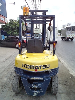 ขายรถยกโคมัสสึ 2 ตัน รุ่น11 เครื่องเบนซิน กระบอกคู่ เสาสูง 4 เมตร พวงมาลัยเพาเว่อร์ สีเดิมจากนอก นำเข้าจากญี่ปุ่น ใช้งานได้ทันที ขายรถยกโคมัสสึ 2 ตัน รุ่น11 เครื่องเบนซิน กระบอกคู่ เสาสูง 4 เมตร พวงมาลัยเพาเว่อร์ สีเดิมจากนอก นำเข้าจากญี่ปุ่น ใช้งานได้ทันที