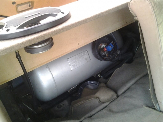 ขายford laser 5dr เดิมทุกเม็ด ล้อวาตา ขาย 49,000