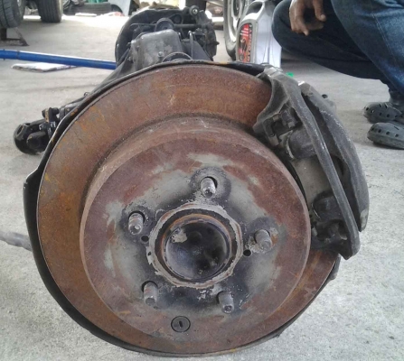 ขายเฟืองท้ายทั้งเส้นน่าจะเป็นของโตโยต้าคราวน์ครับ ขายเฟืองท้ายทั้งเส้นน่าจะเป็นของโตโยต้าคราวน์ครับ