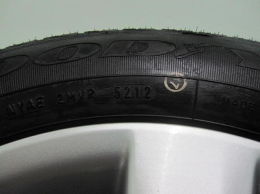 ขายล้อแม็ก Toyota Altis พร้อมยางถอดป้ายแดง ขอบ 15 ใหม่มากๆ