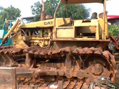 ขายรถแทรกเตอร์ CAT D5B ตีเป็ดเกียร์ตัดสภาพพร้อมใช้เอกสารใบชื้อขายเครื่องดีเกียร์ดี